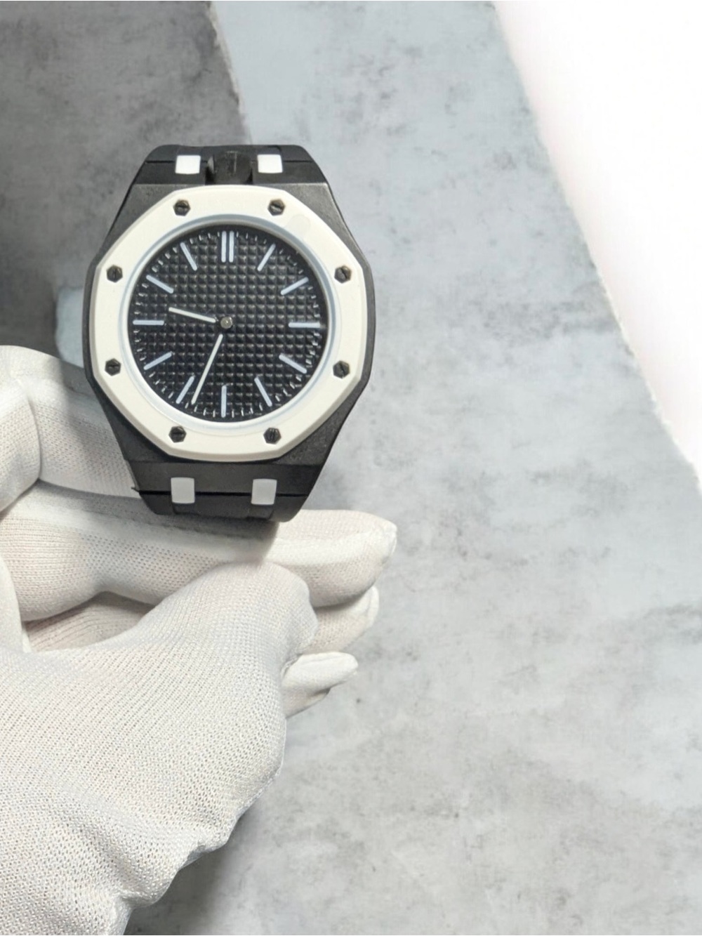 Men's Black and White Sport Watch – Durable Everyday Timepiece